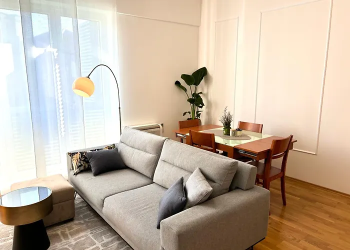 Adrianora With Freeparking Apartament *