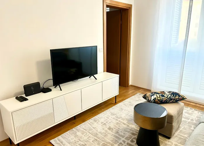 Appartement Adrianora With Freeparking
