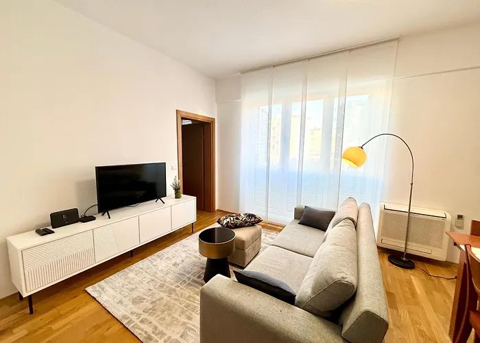 Adrianora With Freeparking Apartament *