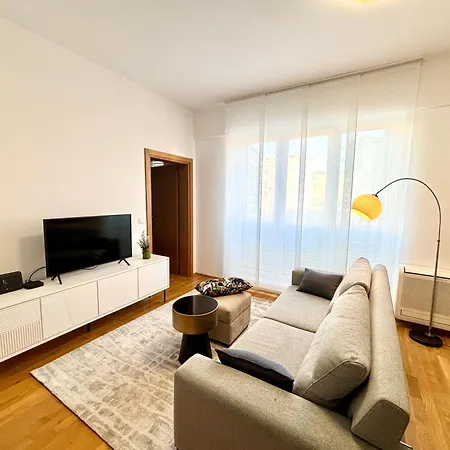 Adrianora With Freeparking Apartment *