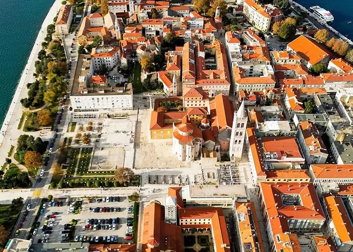 Adrianora With Freeparking アパート ザダル